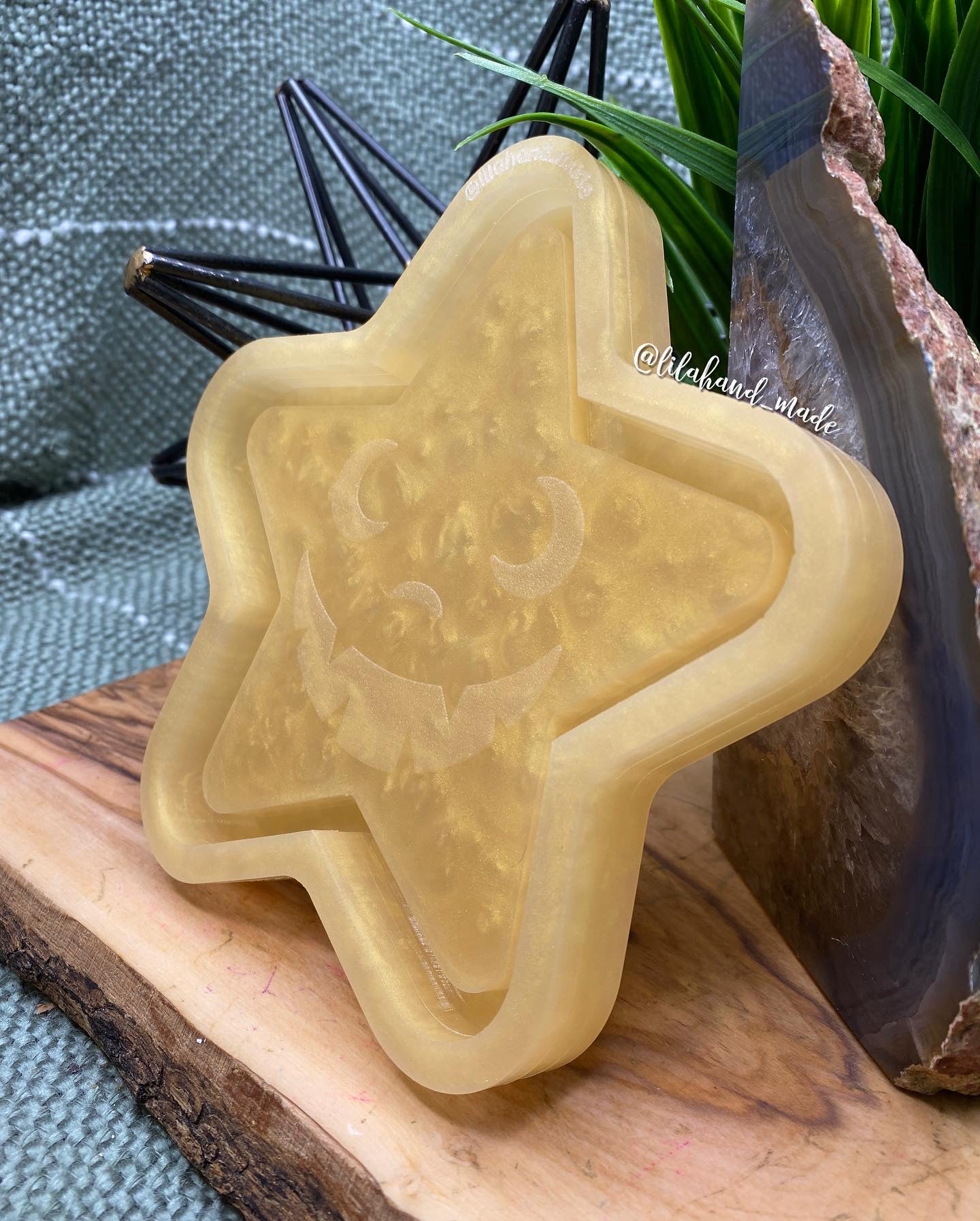 star-o-lantern tray mold