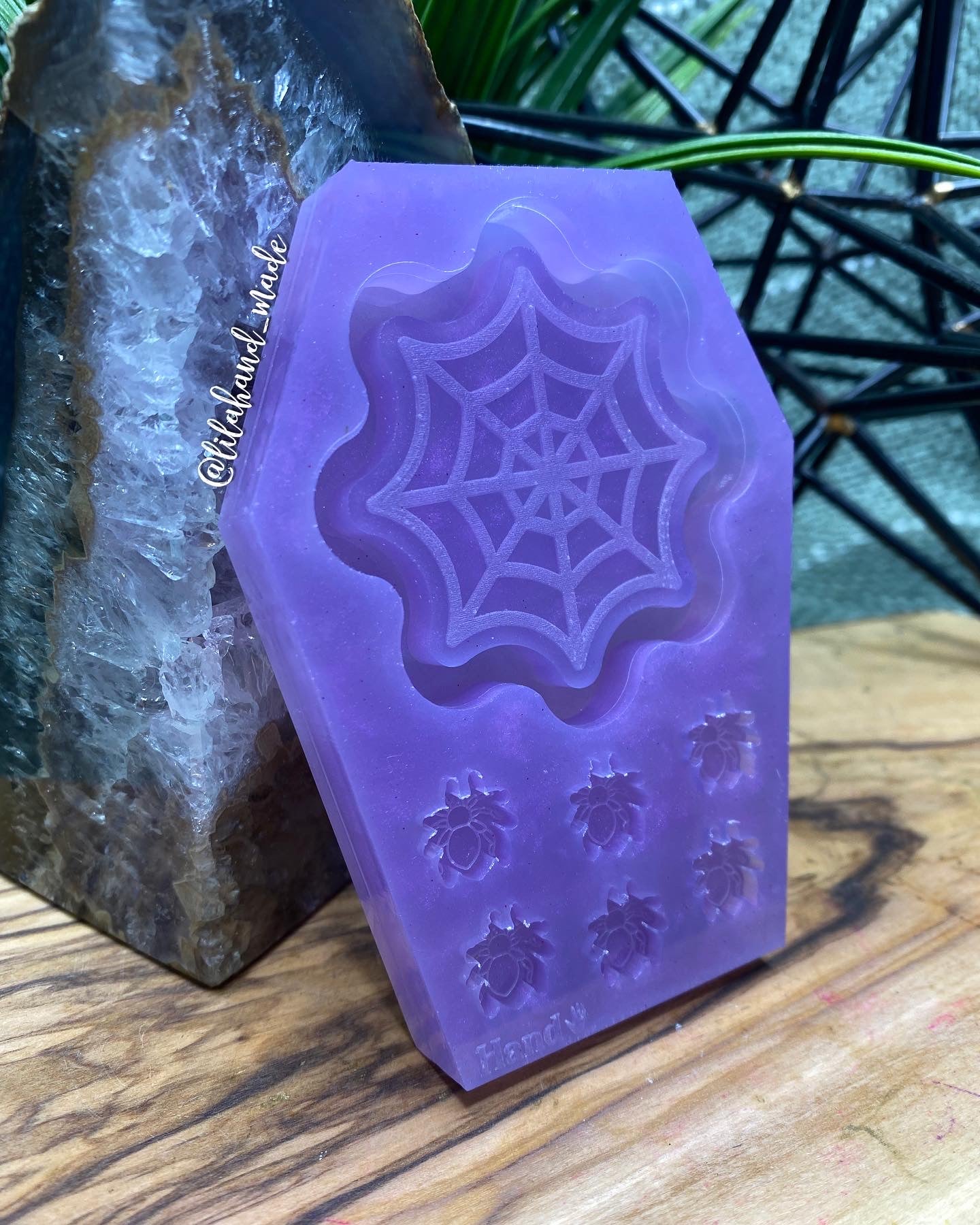 spider web shaker and bits mold